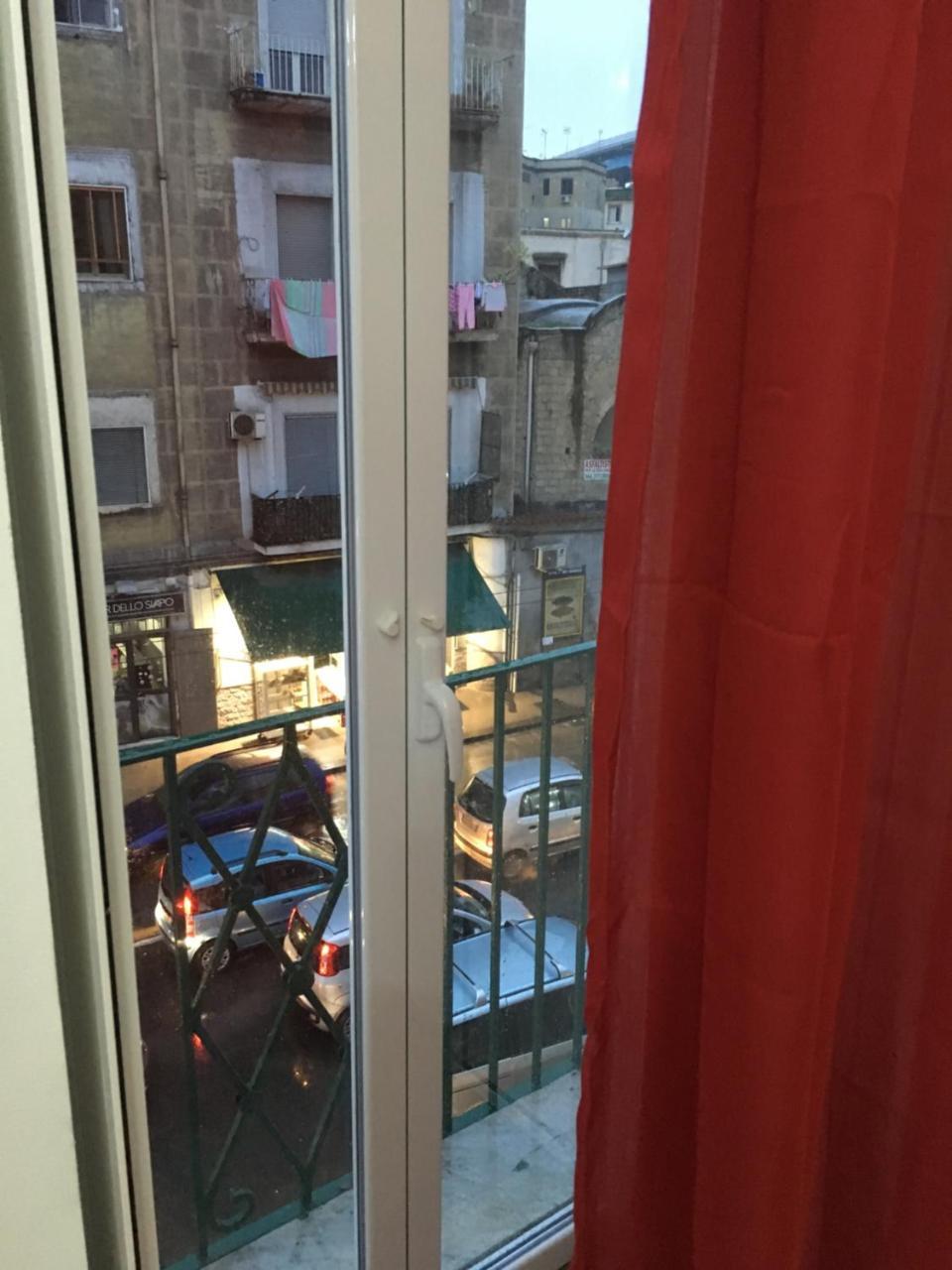 Na Tazzulel E Cafe 2* Napels